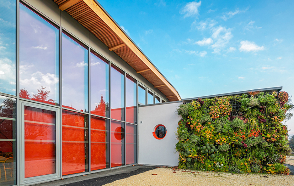 Protection solaire optimale au restaurant scolaire de Vinay